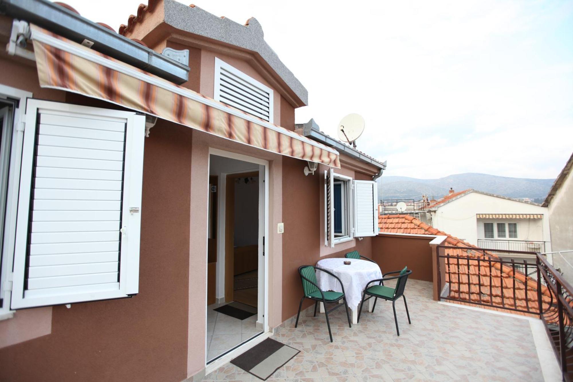 Apartment Jure Trogir Exterior photo